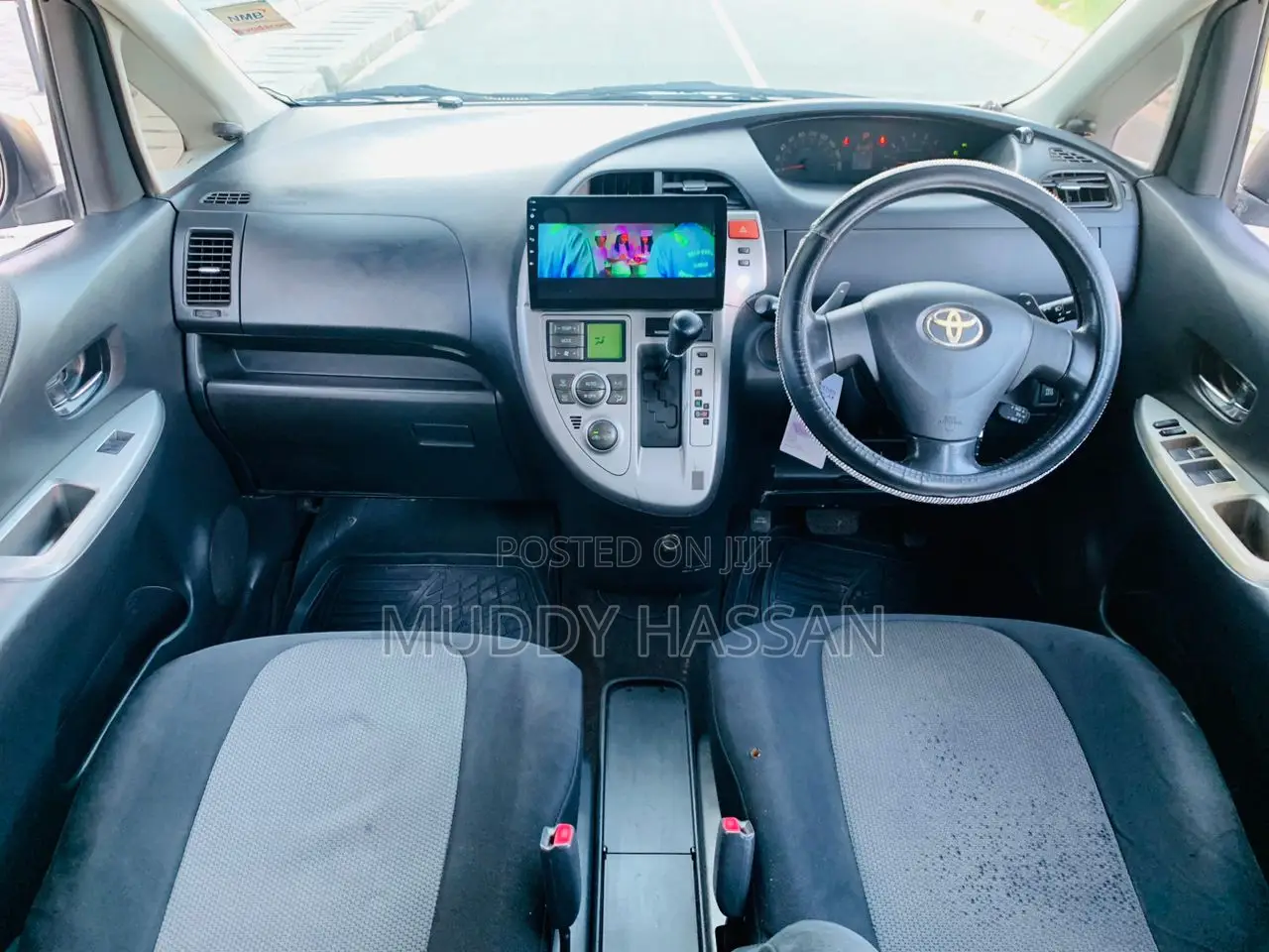 Toyota Ractis 2008 Silver