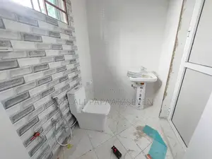 2bdrm Apartment in Dalalipapaatzseven, Kimara for rent