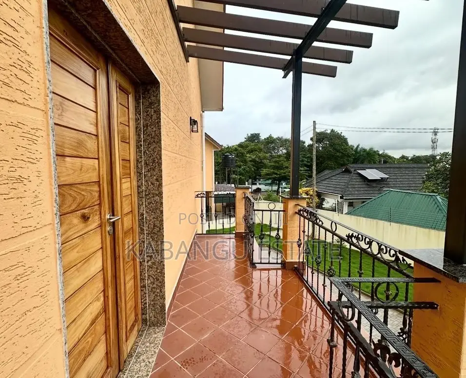5bdrm Villa in Oysterbay, Kinondoni for rent