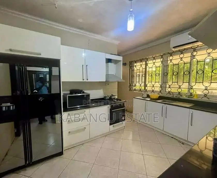 6bdrm Bungalow in Mikocheni, Kinondoni for rent