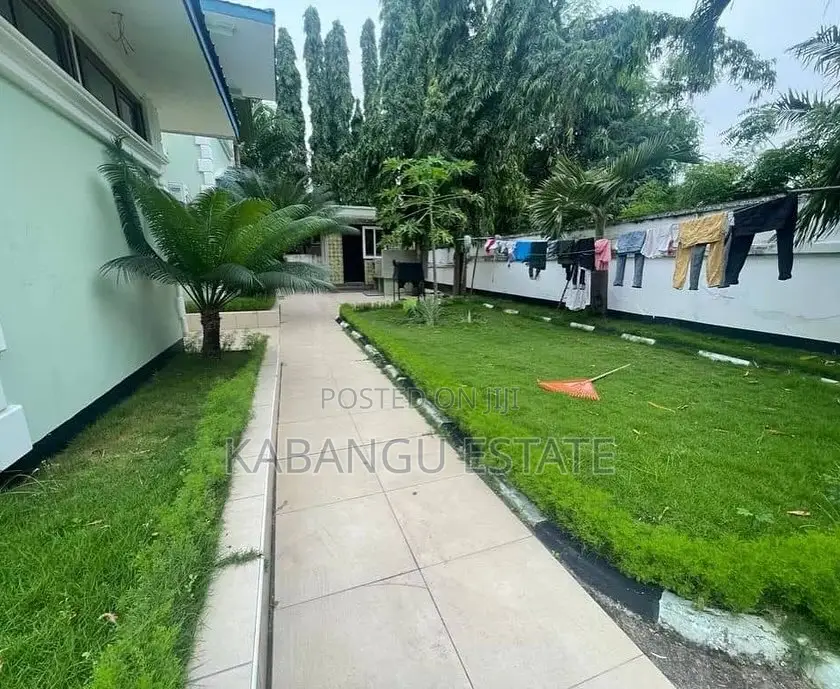6bdrm Bungalow in Mikocheni, Kinondoni for rent