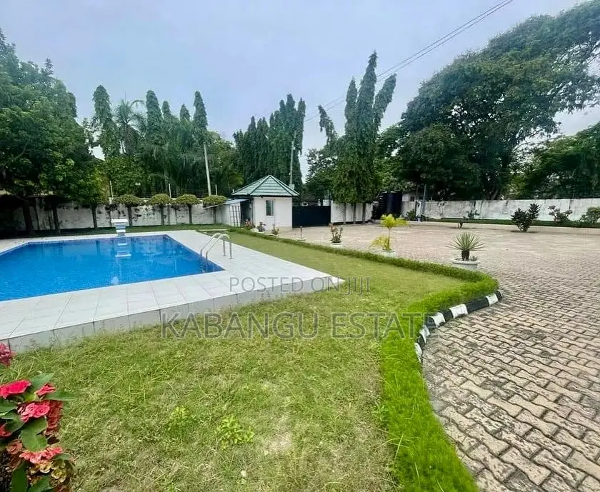 6bdrm Bungalow in Mikocheni, Kinondoni for rent