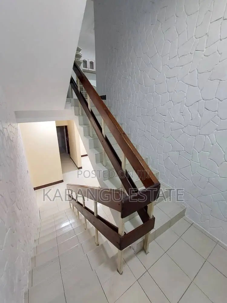 8bdrm Bungalow in Mikocheni, Kinondoni for rent