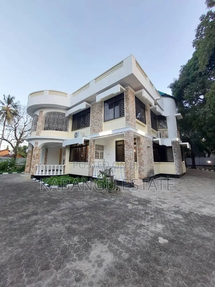 8bdrm Bungalow in Mikocheni, Kinondoni for rent