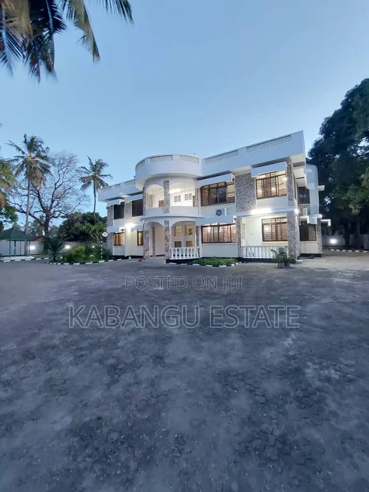 8bdrm Bungalow in Mikocheni, Kinondoni for rent