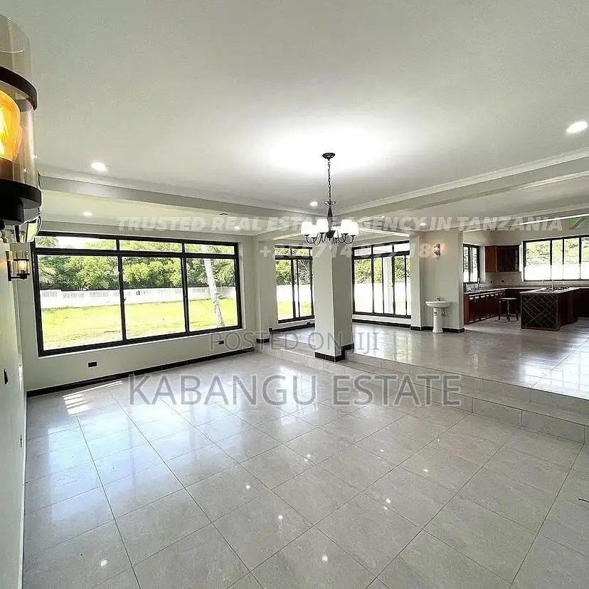 6bdrm Bungalow in Mikocheni, Kinondoni for rent