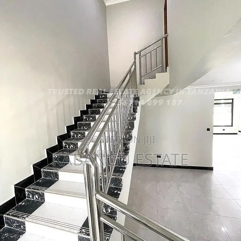 6bdrm Bungalow in Mikocheni, Kinondoni for rent
