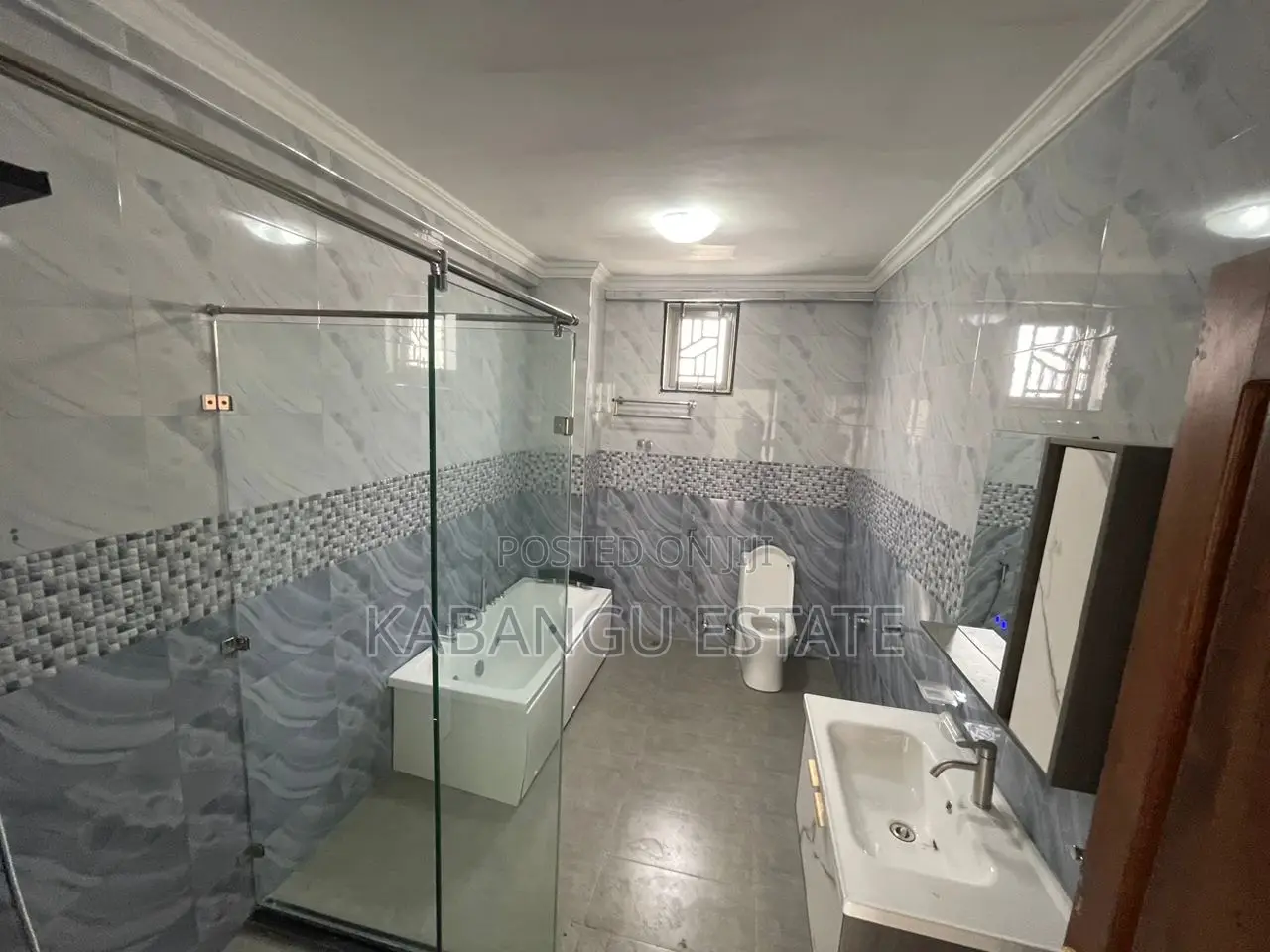 4bdrm Villa in Oysterbay, Kinondoni for rent