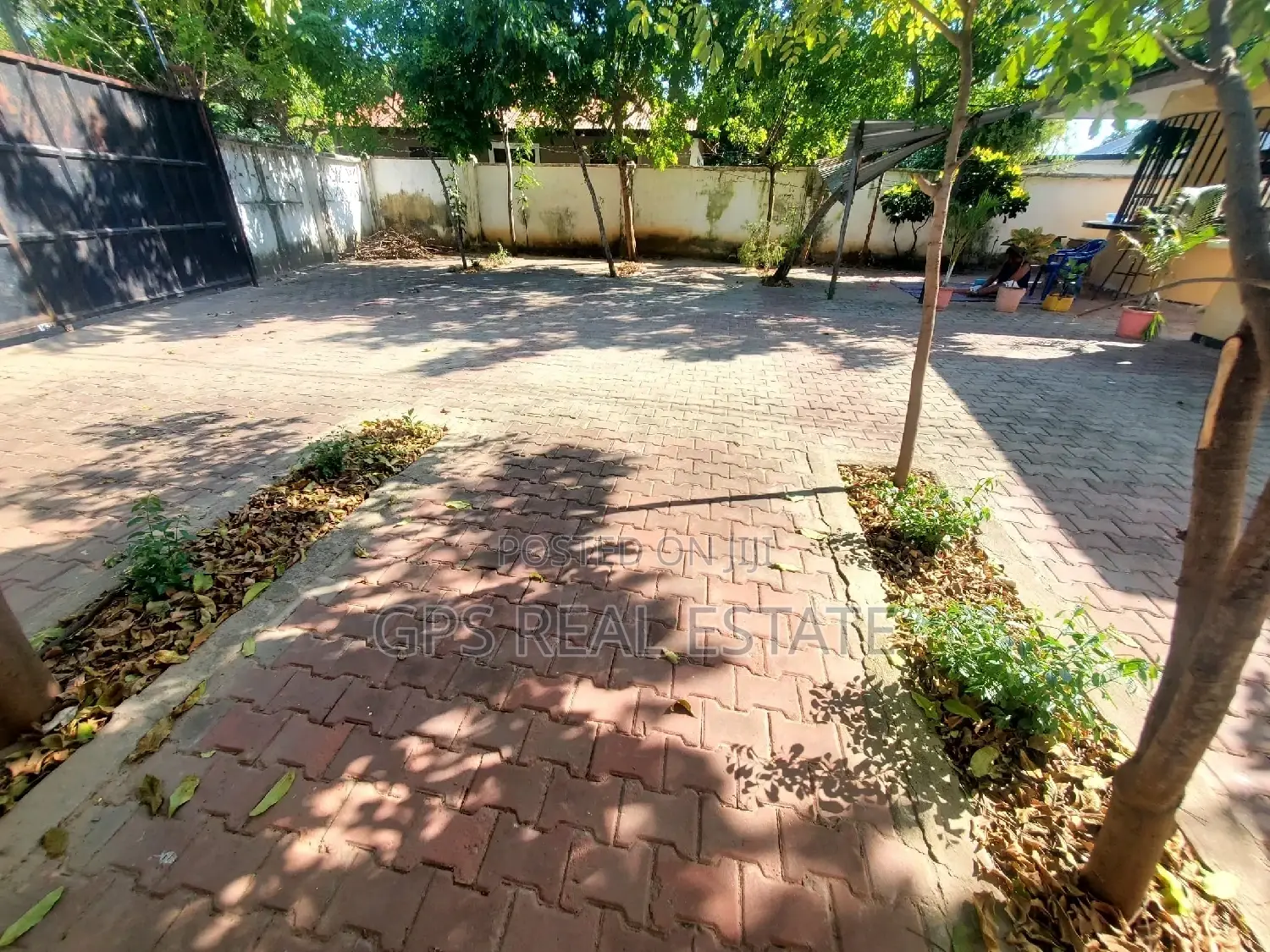 Guest House for Sale