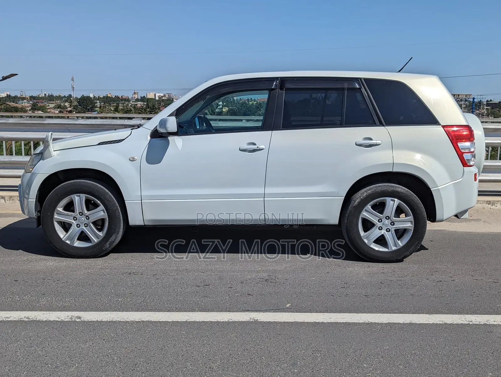 Suzuki Escudo 2007 Off white