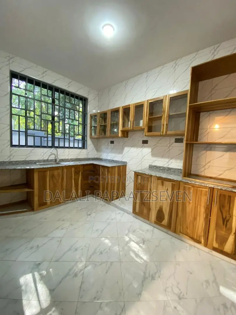 3bdrm Apartment in Dalalipapaatzseven, Kinondoni for rent
