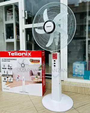 18" With 5 Fan Blade Rechargable Mist Standing Fan, Wide