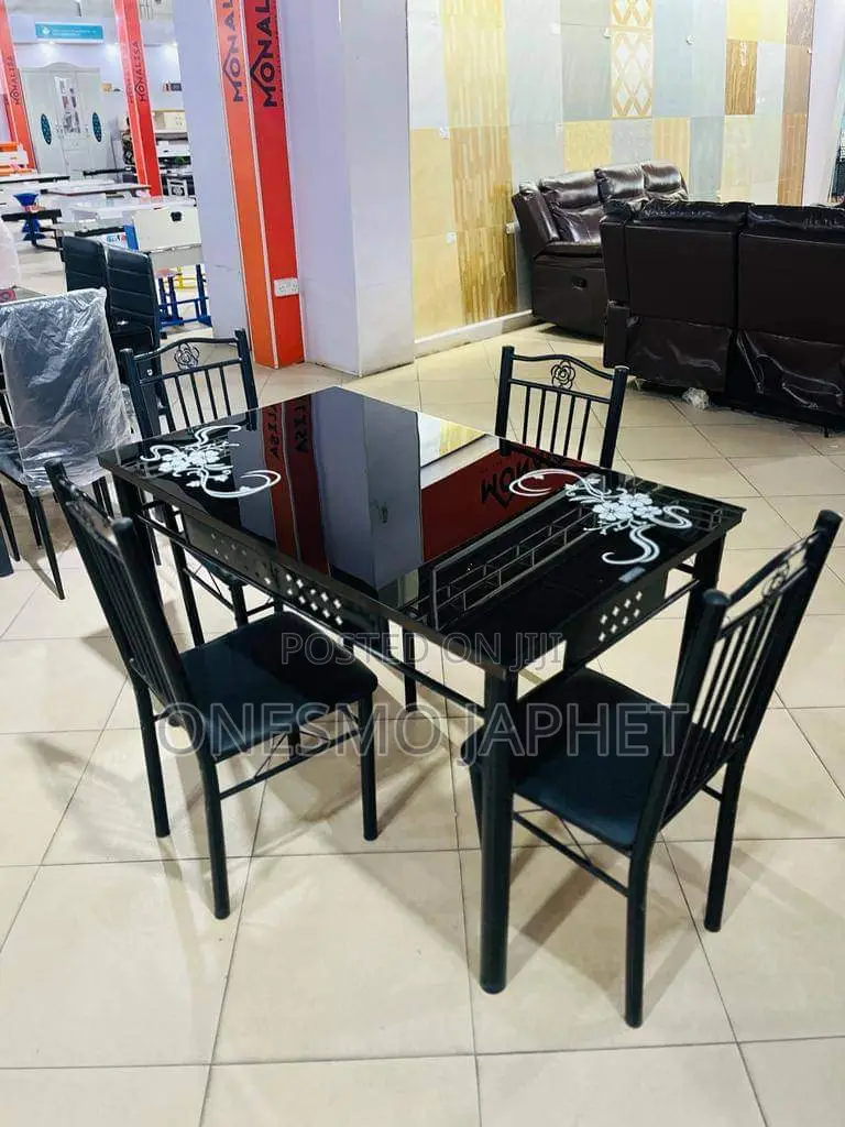 Dinning Table and Chairs
