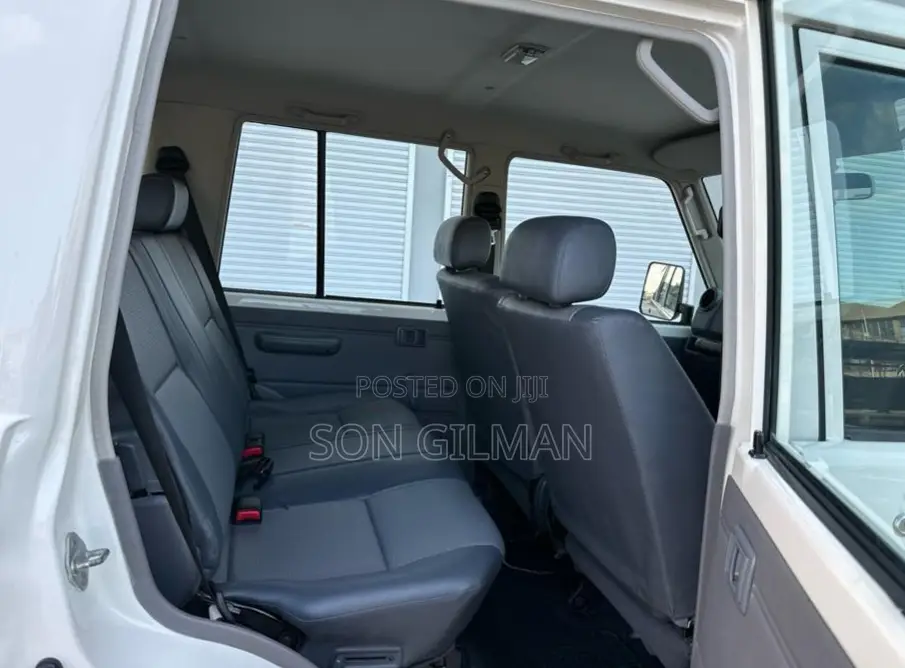 Toyota Land Cruiser 2012 Pearl