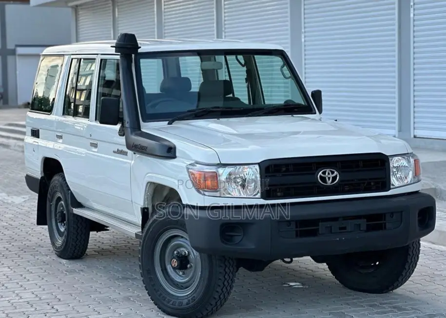 Toyota Land Cruiser 2012 Pearl