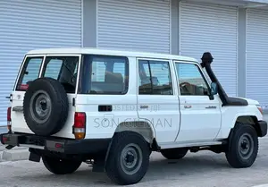 Toyota Land Cruiser 2012 Pearl