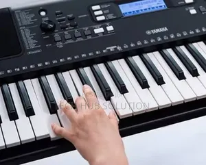 Brand New Yamaha Digital Keyboard PSR E373