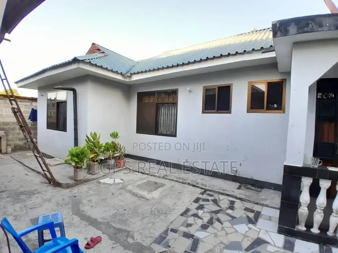 4bdrm House in Mbezi Kwa Msuguri, Kinondoni for sale