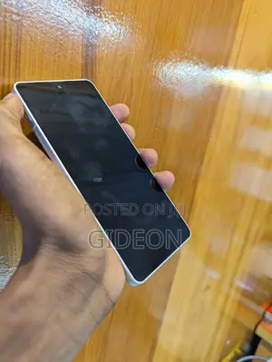 Sharp Aquos zero6 128 GB Purple
