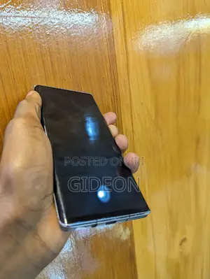 Sharp Aquos R6 128 GB Black