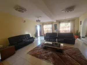 5bdrm House in Arusha Majengo for sale
