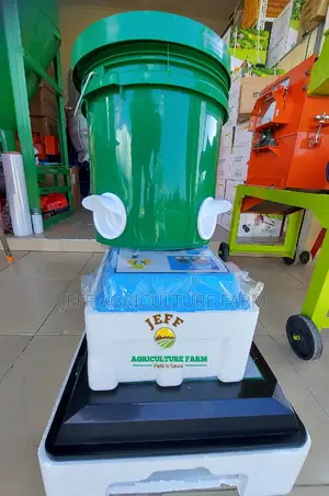 Feeder Za Plastic (Kuku Na Bata)