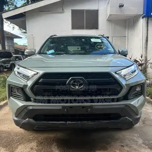 Toyota RAV4 2020 Green
