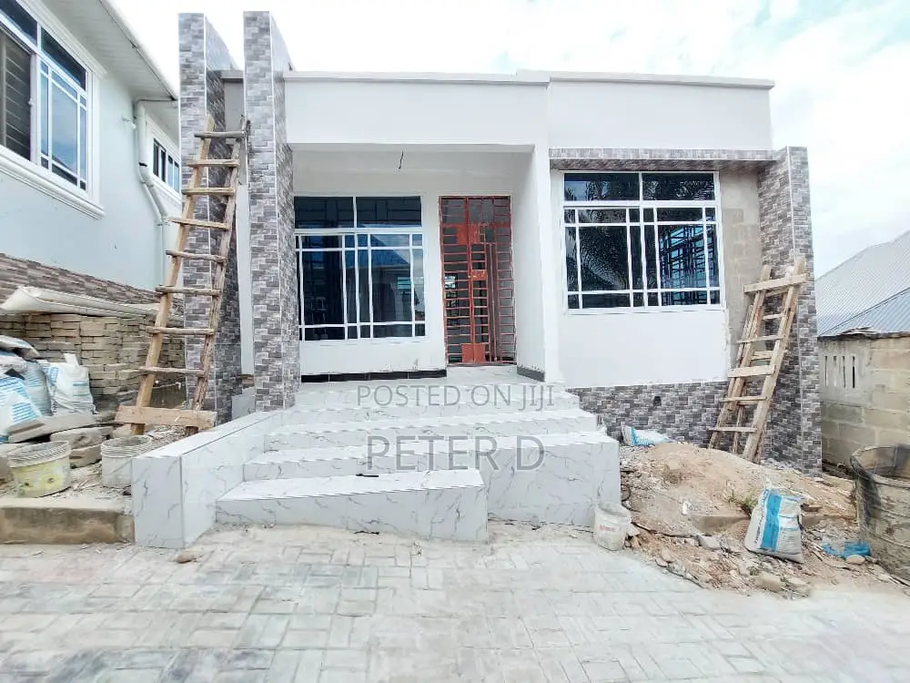 1bdrm Apartment in Kimara for rent