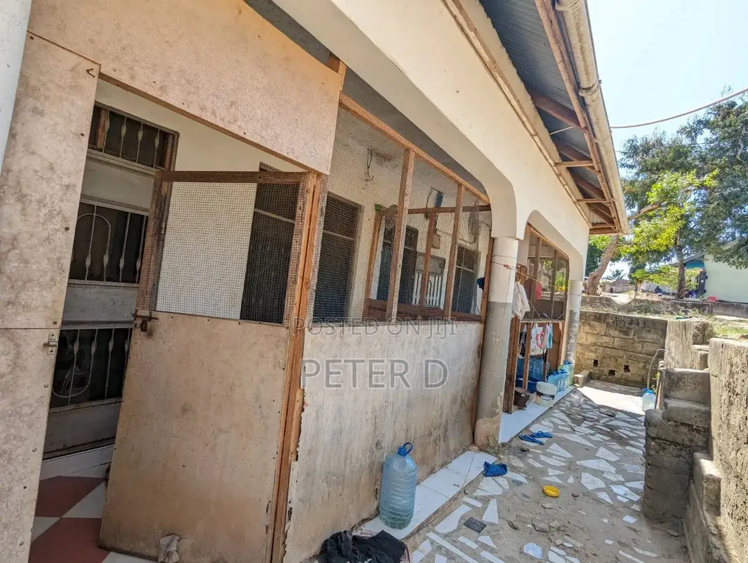 1bdrm Apartment in Kimara for rent