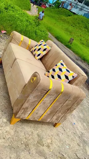 Sofa Watu Wawili Urembo Gold