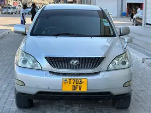 Toyota Harrier 2004 Silver