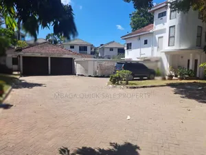 5bdrm House in Masaki for rent