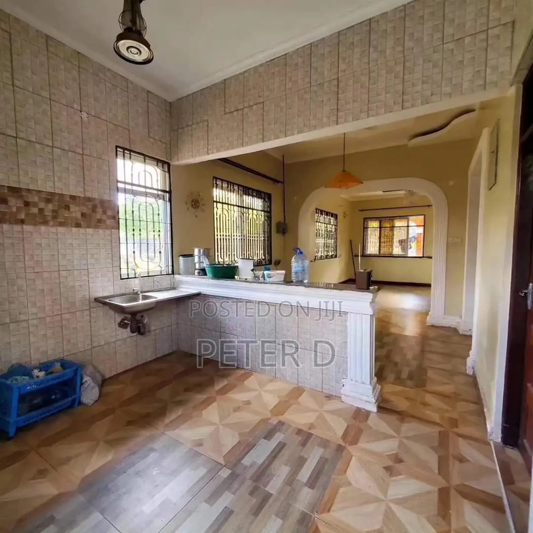 3bdrm House in Kinyerezi for sale