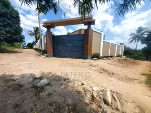 Uzunguni Plot