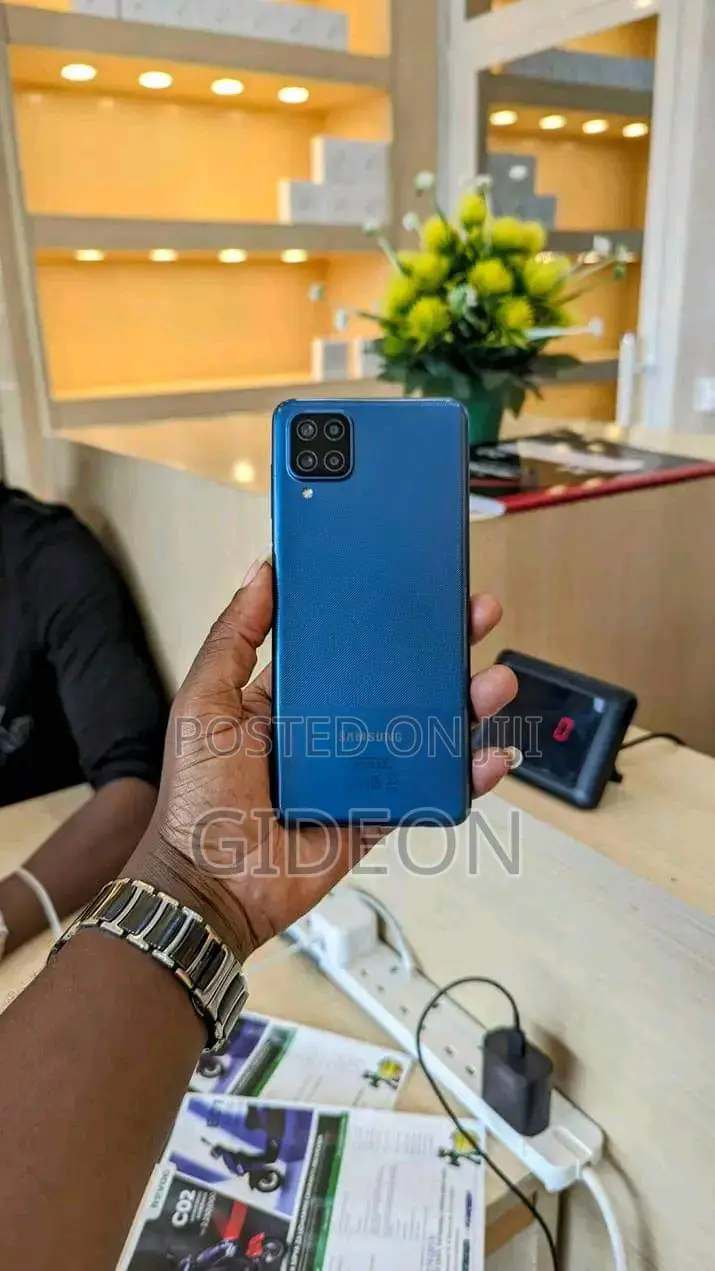 Samsung Galaxy A12 128 GB Blue
