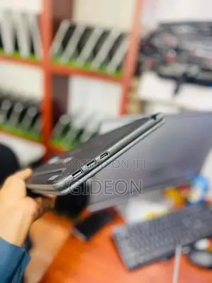 Laptop Dell Latitude 3189 4GB Intel SSD 128GB