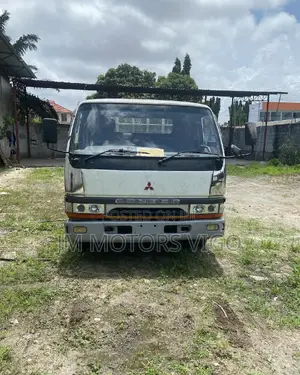 Mitsubishi Canter Flatbody