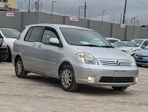 Toyota Raum 2011 Silver