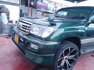 Toyota Land Cruiser 2000 Green