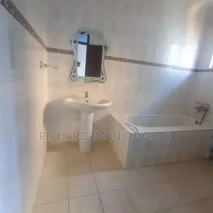 7bdrm Bungalow in Arusha for rent