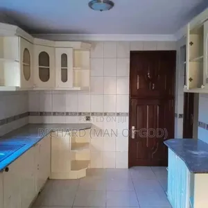 7bdrm Bungalow in Arusha for rent