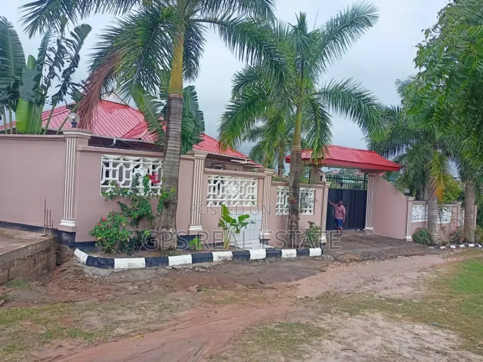 4bdrm House in Kimara Temboni, Kinondoni for sale