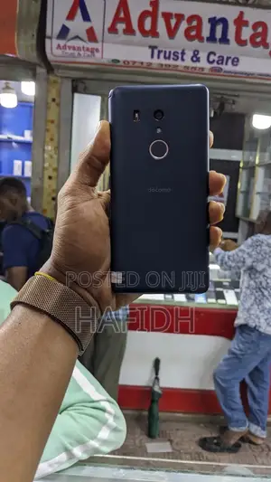 Fujitsu Arrow Be3 F-02L 32 GB Blue