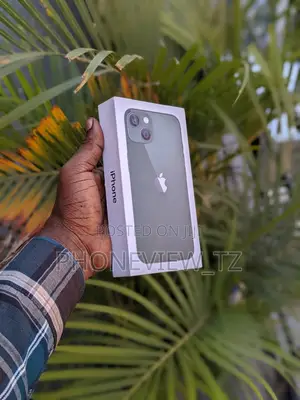 New Apple iPhone 13 128 GB Green