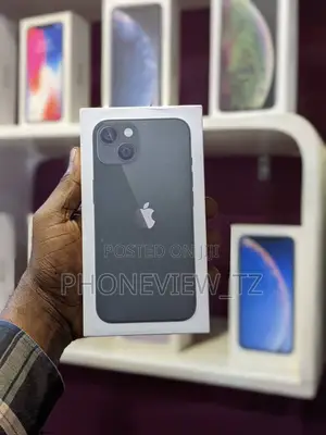 New Apple iPhone 13 128 GB Green