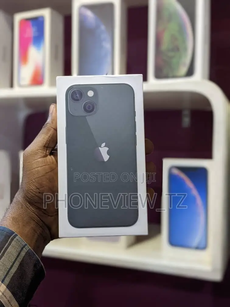 New Apple iPhone 13 128 GB Green