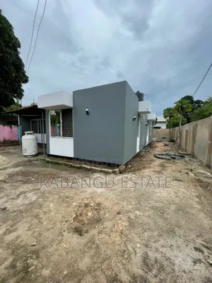 3bdrm House in Usa Embassy, Kinondoni for rent