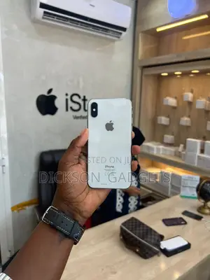 Apple iPhone X 64 GB White