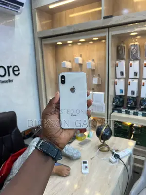 Apple iPhone X 64 GB White