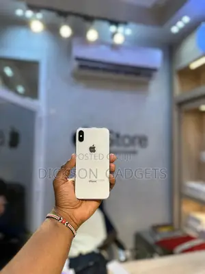 Apple iPhone X 64 GB White
